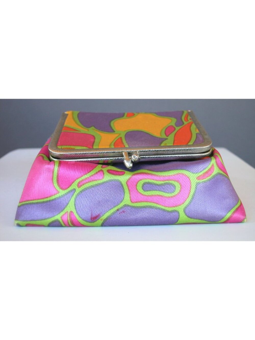 Celebrity Inc. New York 1960s Psychedelic Travel Jewelry Case